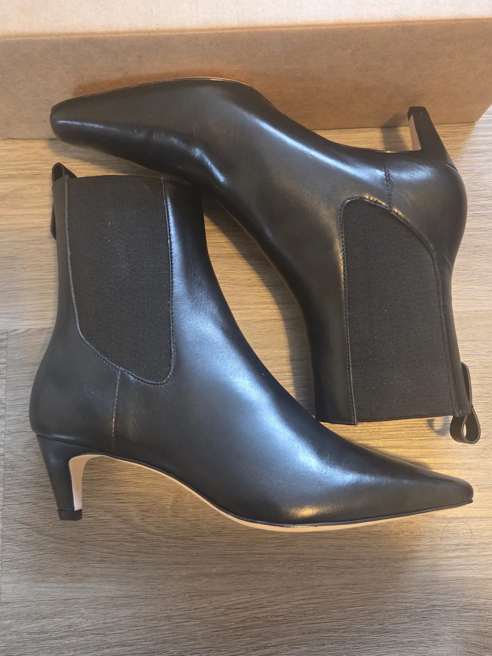 Reformation Roberta Chelsea BootReformation Sz 8 Nwt